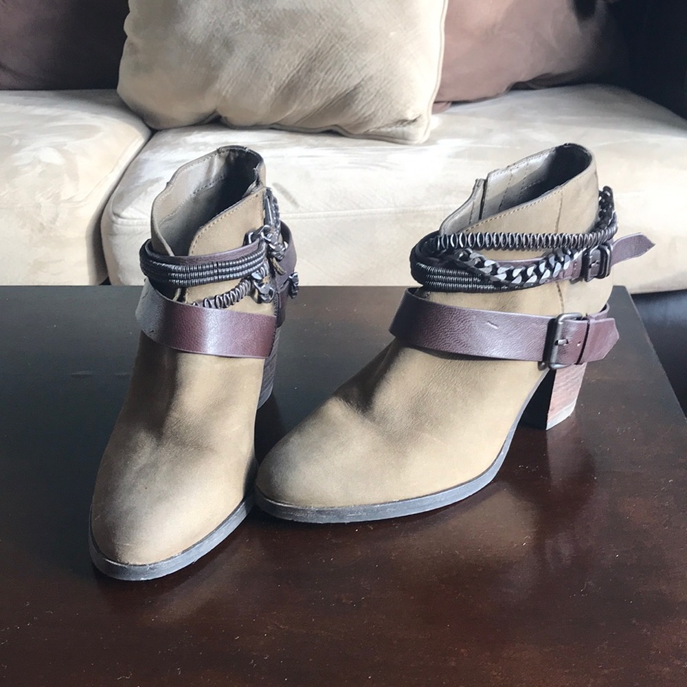 DOLCE VITA CHAIN BOOTIES